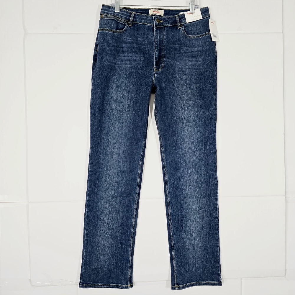 Wrangler Straight Leg Jeans Women 14x32 Medium Wash NWT